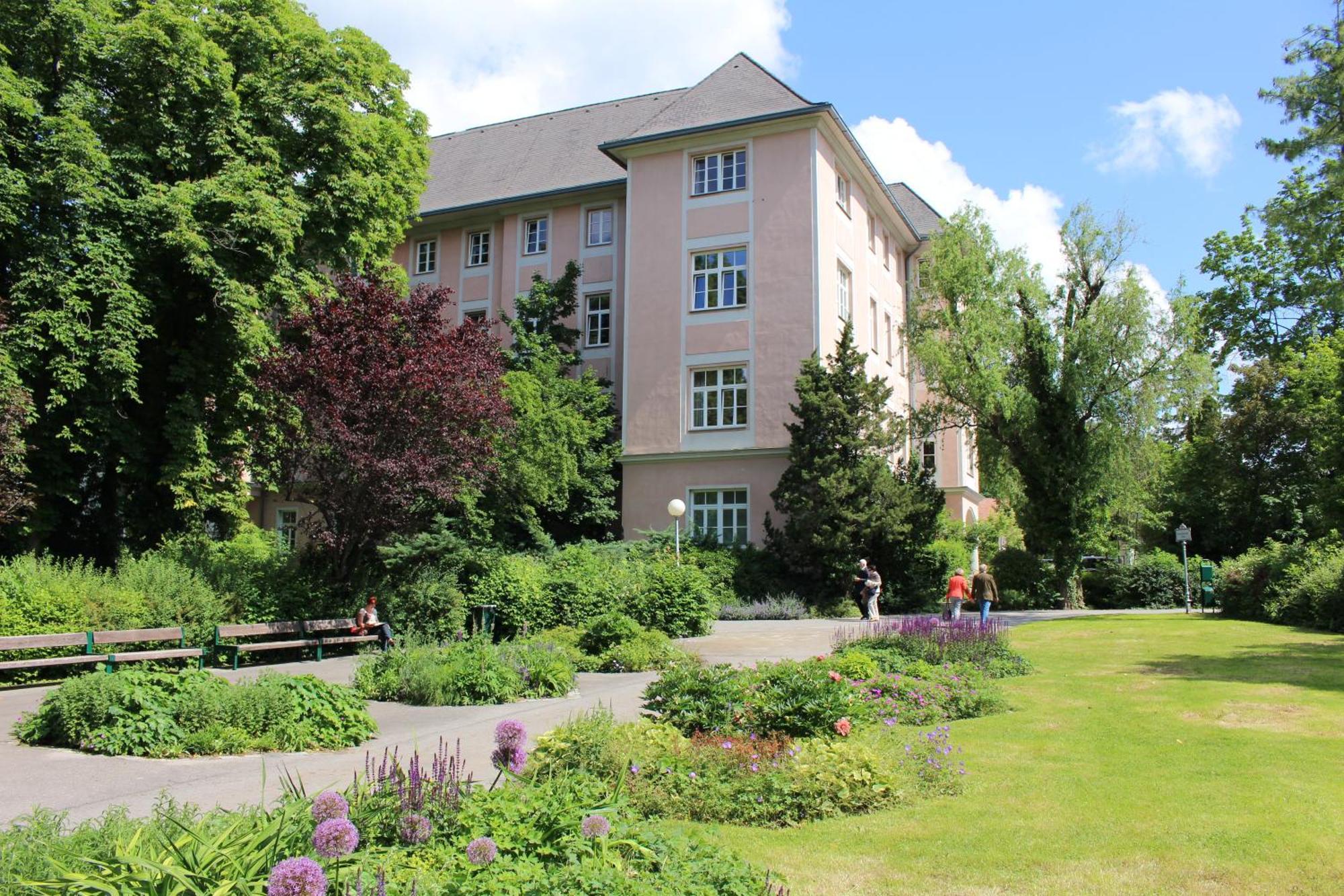 Das Gutenbrunn Thermen & Sporthotel Baden Exterior photo